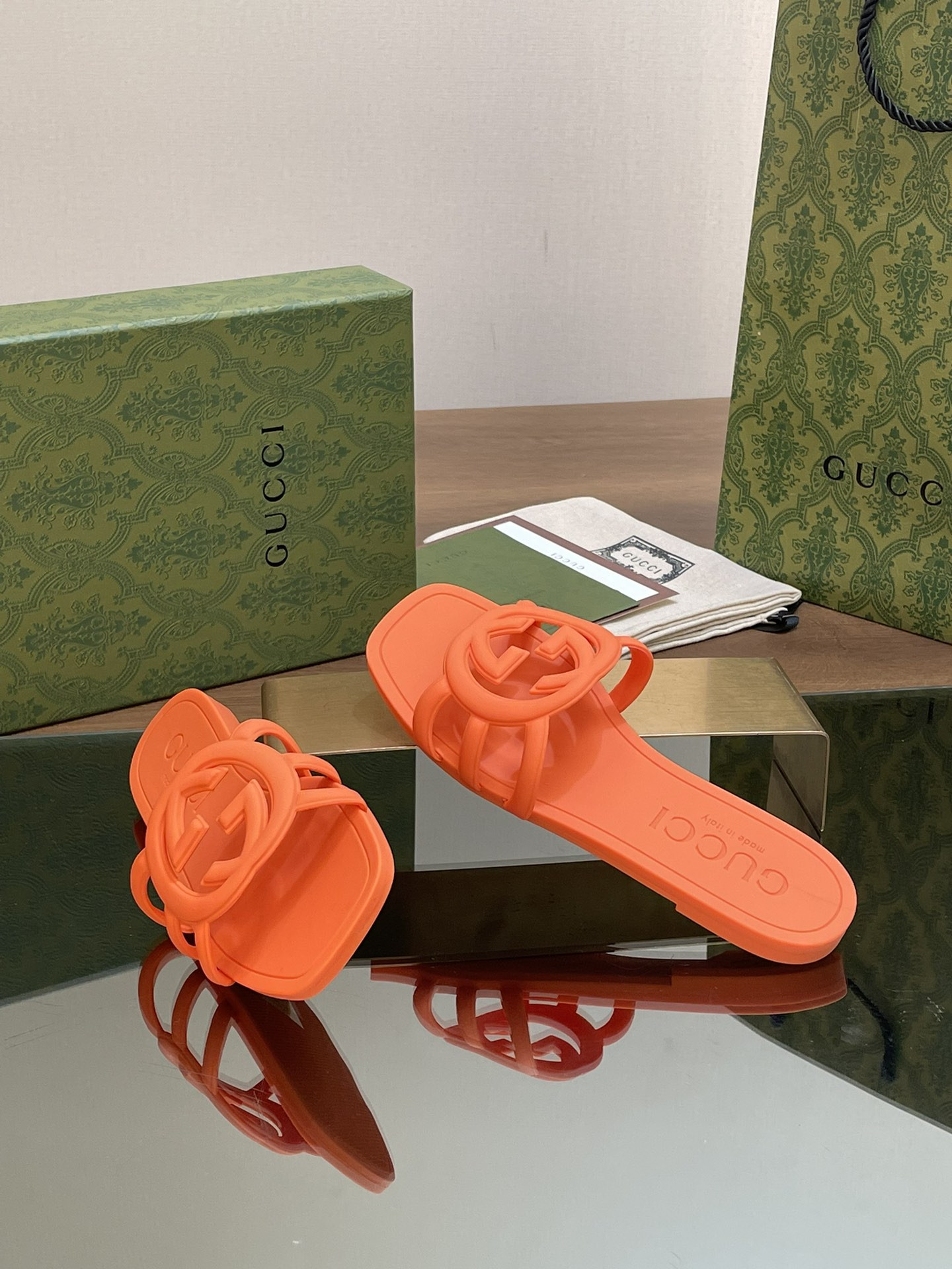 UA Gvc*1 INTERLOCKING G SLIDE SANDAL Orange