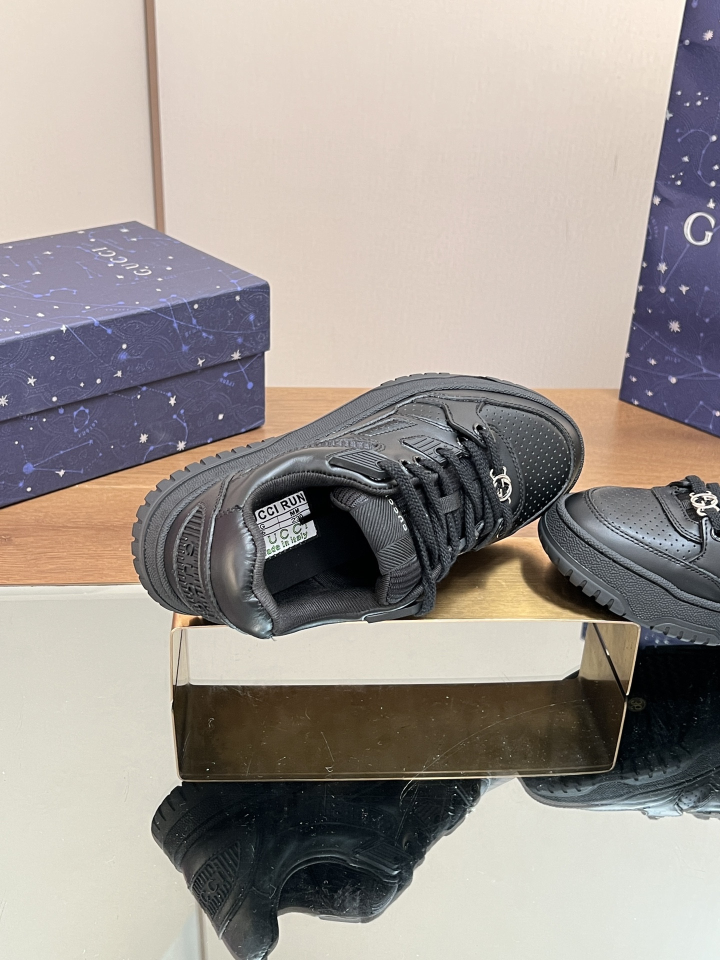 UA Gvc*1 Low-Top SNEAKER