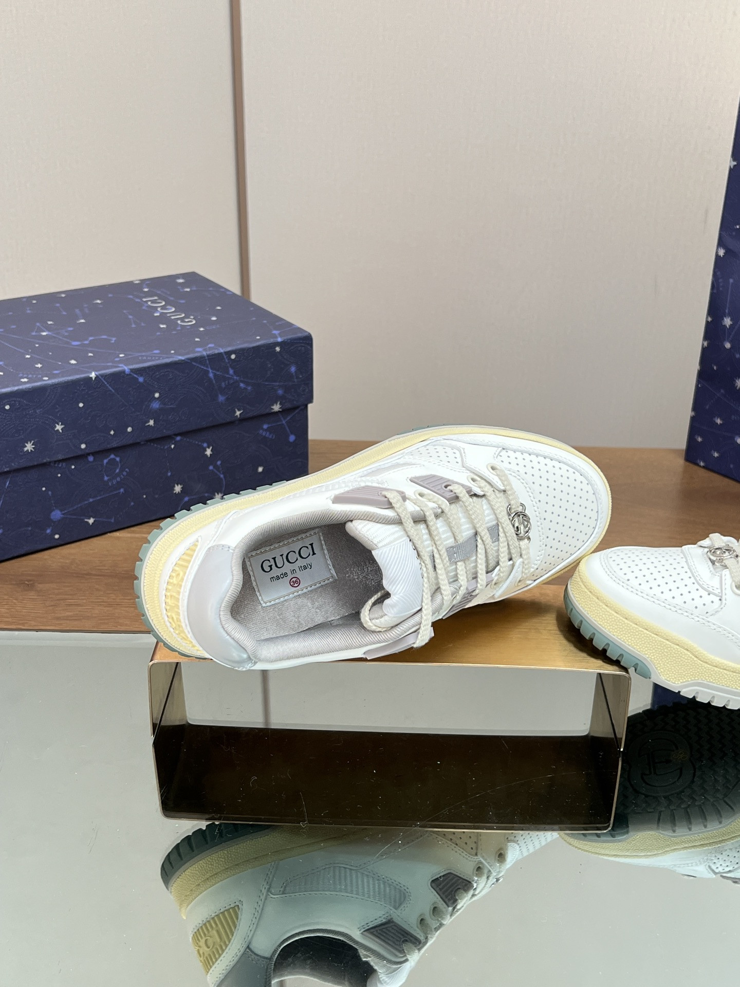 UA Gvc*1 Low-Top SNEAKER