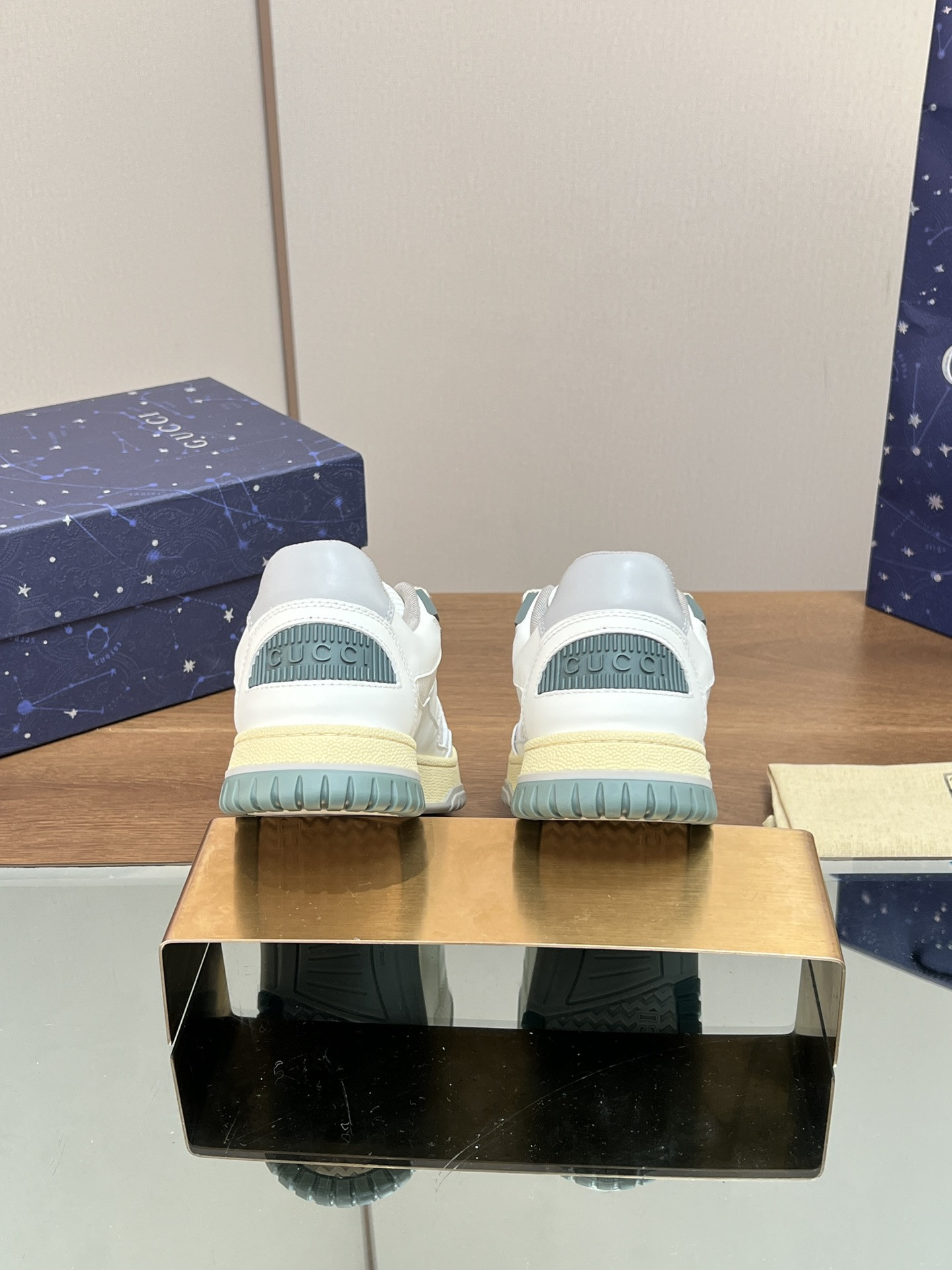 UA Gvc*1 Low-Top SNEAKER