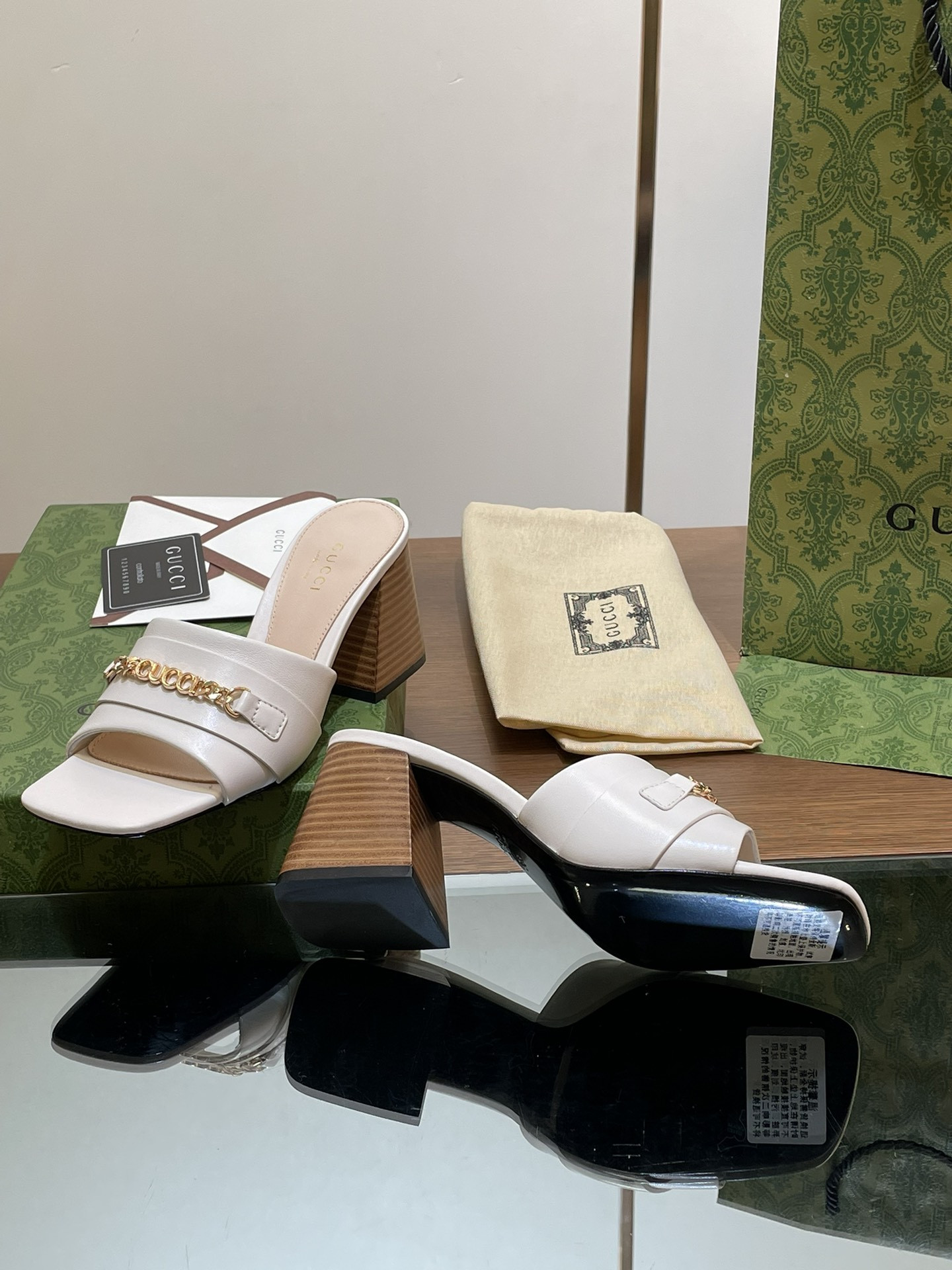 UA Gvc*1 SIGNORIA SLIDE SANDAL