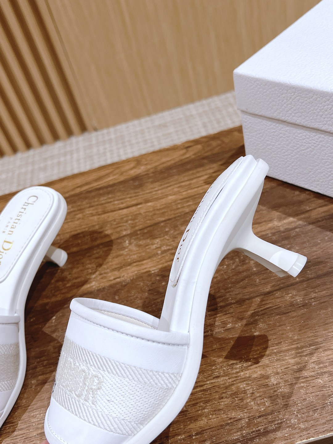 D10r Dway Heeled Slide