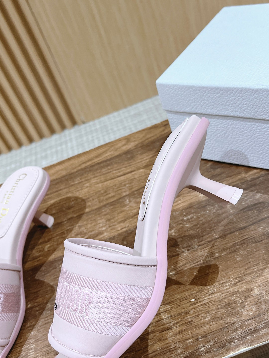 D10r Dway Heeled Slide