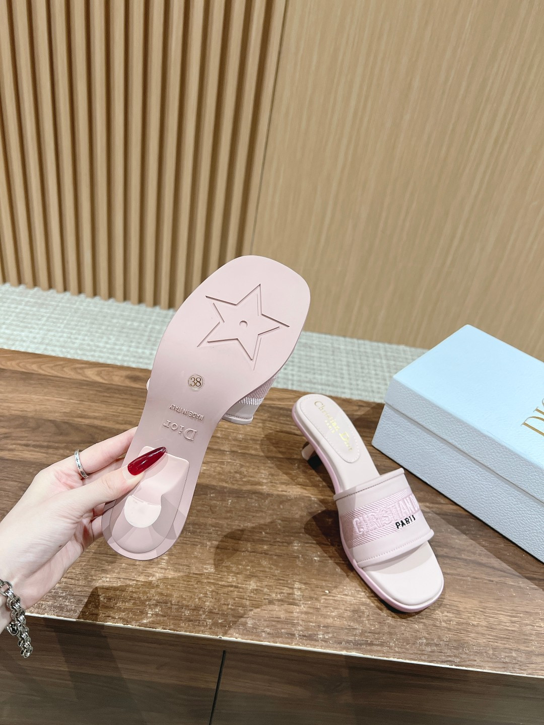 D10r Dway Heeled Slide