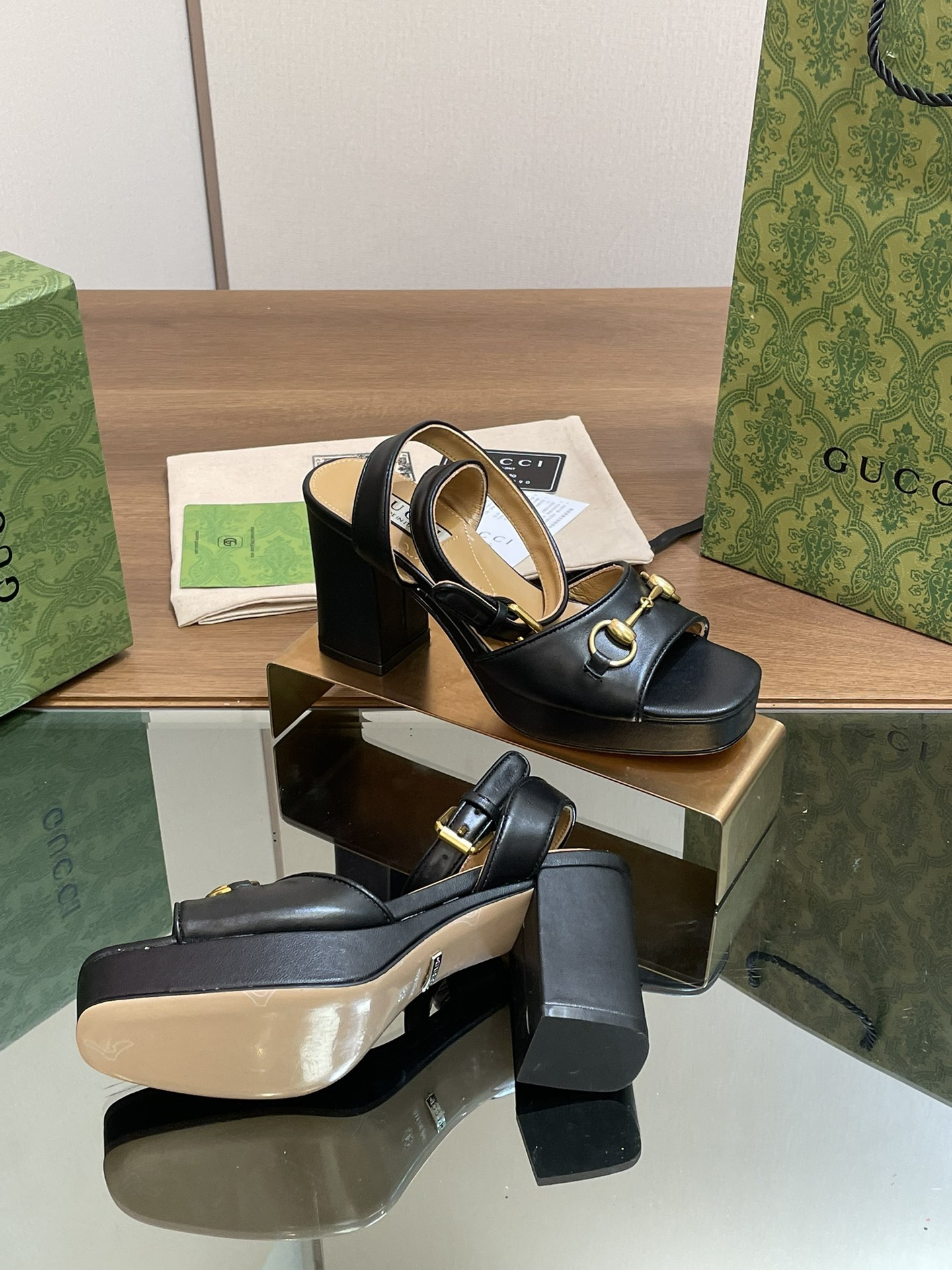 UA Gvc*1 HORSEBIT PLATFORM SANDAL