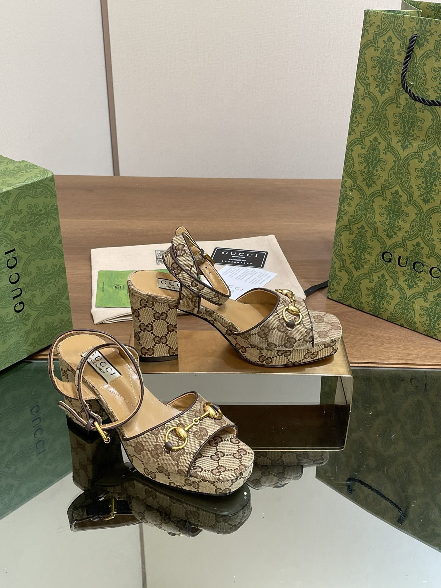 UA Gvc*1 HORSEBIT PLATFORM SANDAL