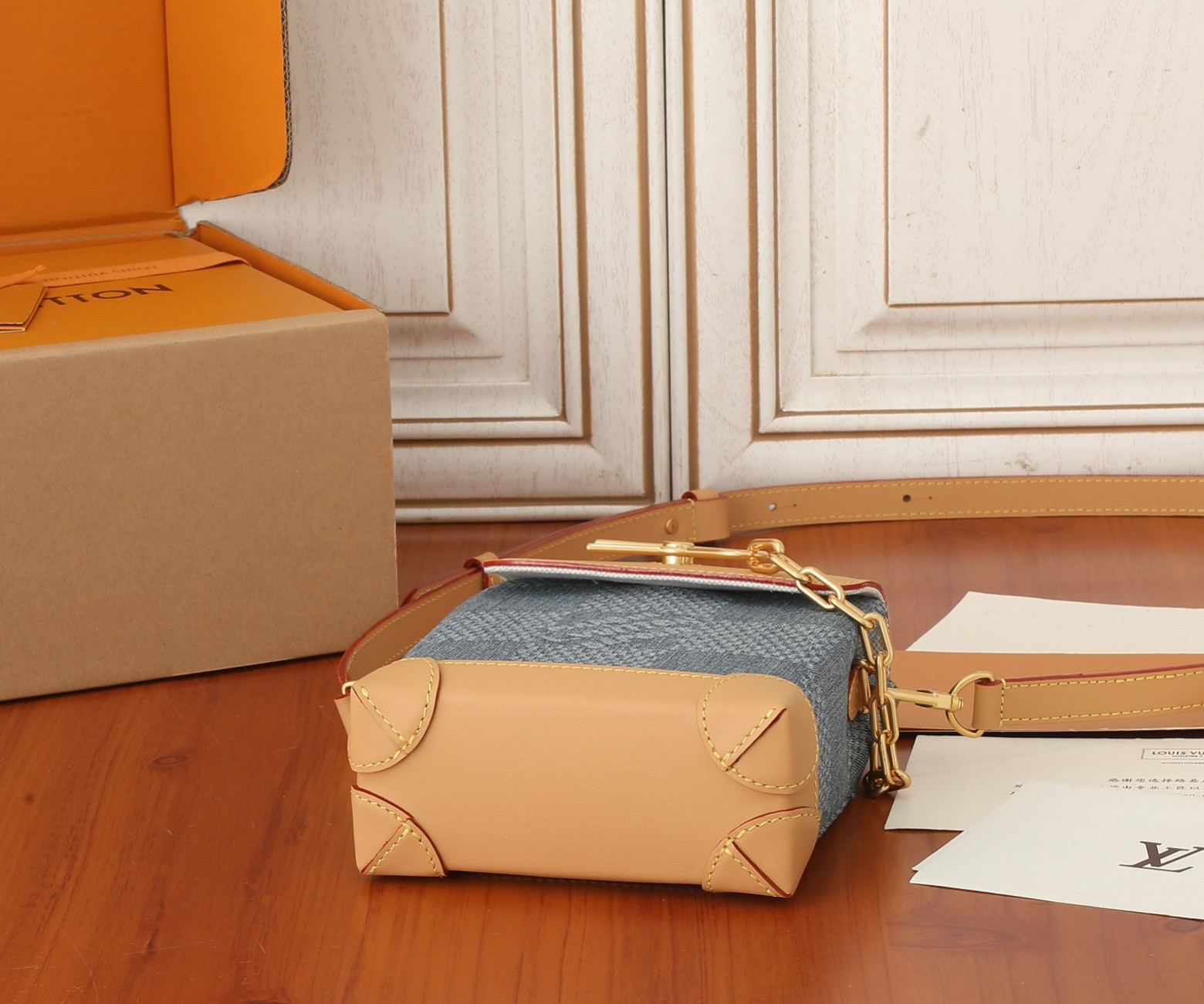 LV Nano Steamer N40751 5.9 x 7.1 x 2.8 inches