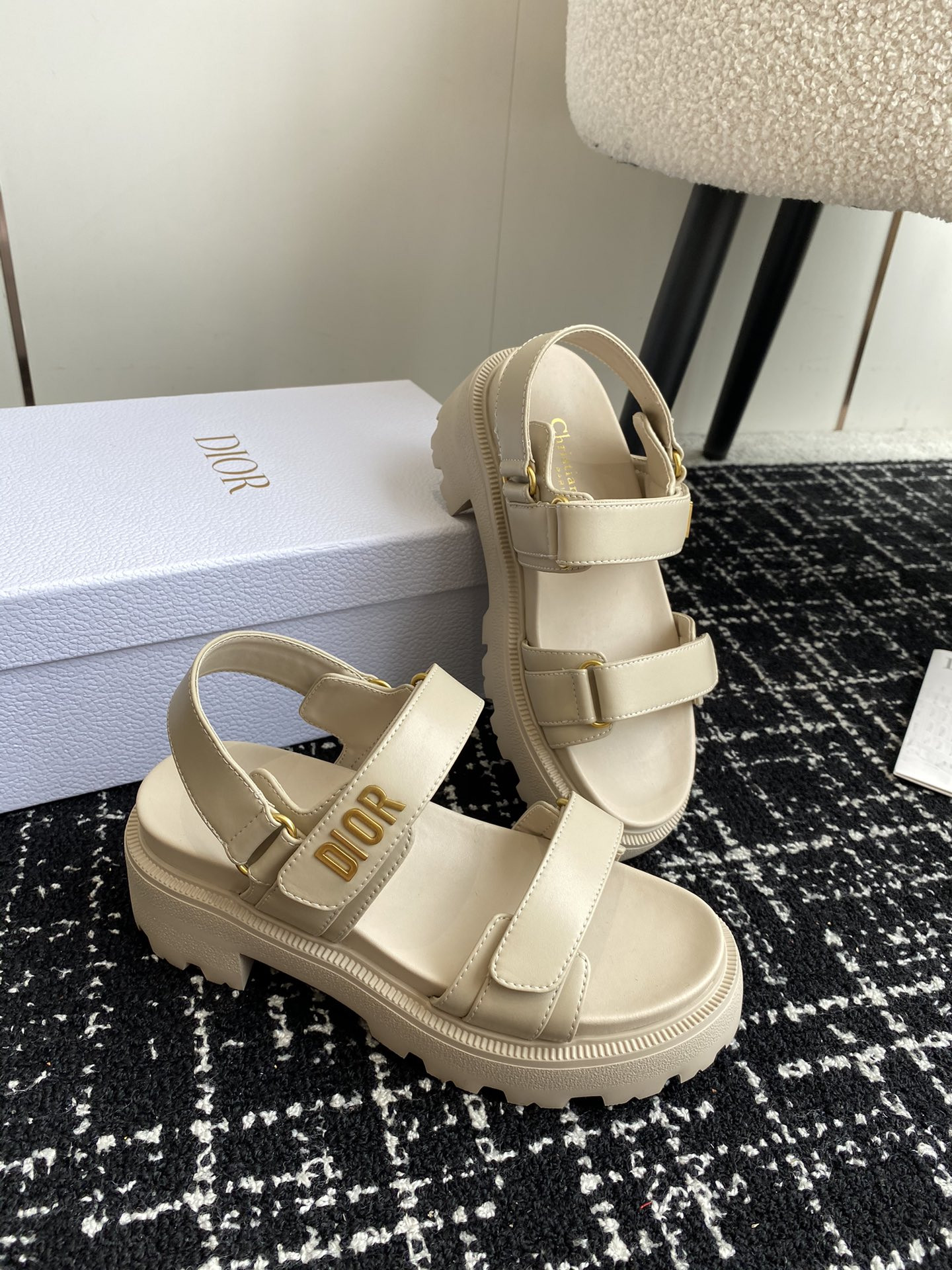 UA D10ract Platform Sandal