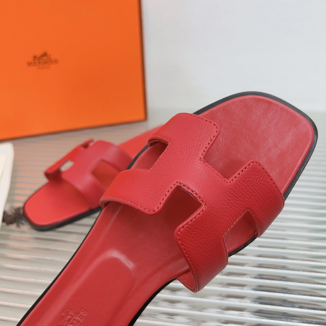 UA H**me5 Oran sandal