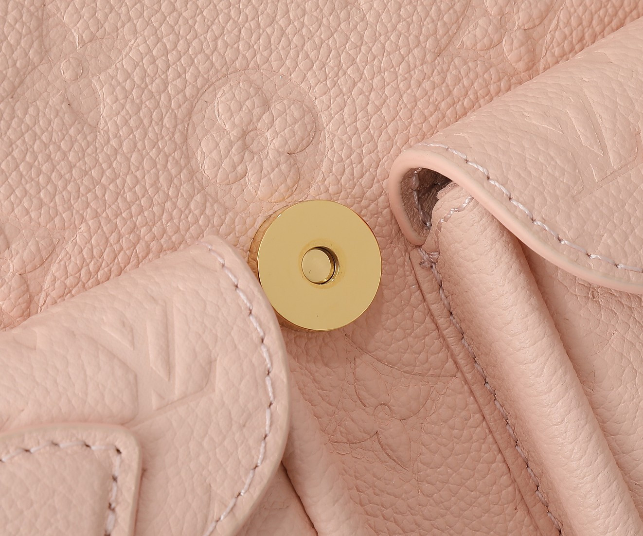 LV Backup M47074 7.9 x 8.7 x 5.5 inches