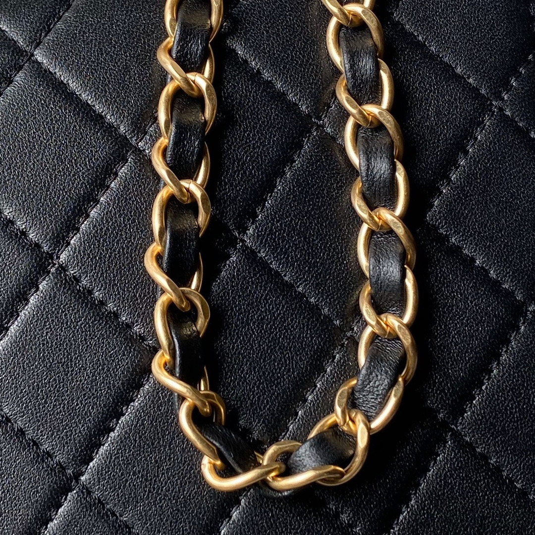 Ch**el vintage style 23×16cm