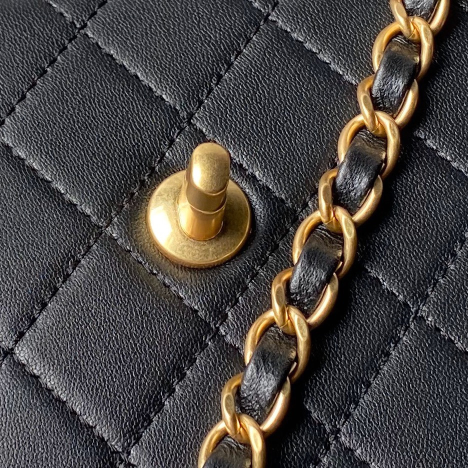 Ch**el vintage style 23×16cm