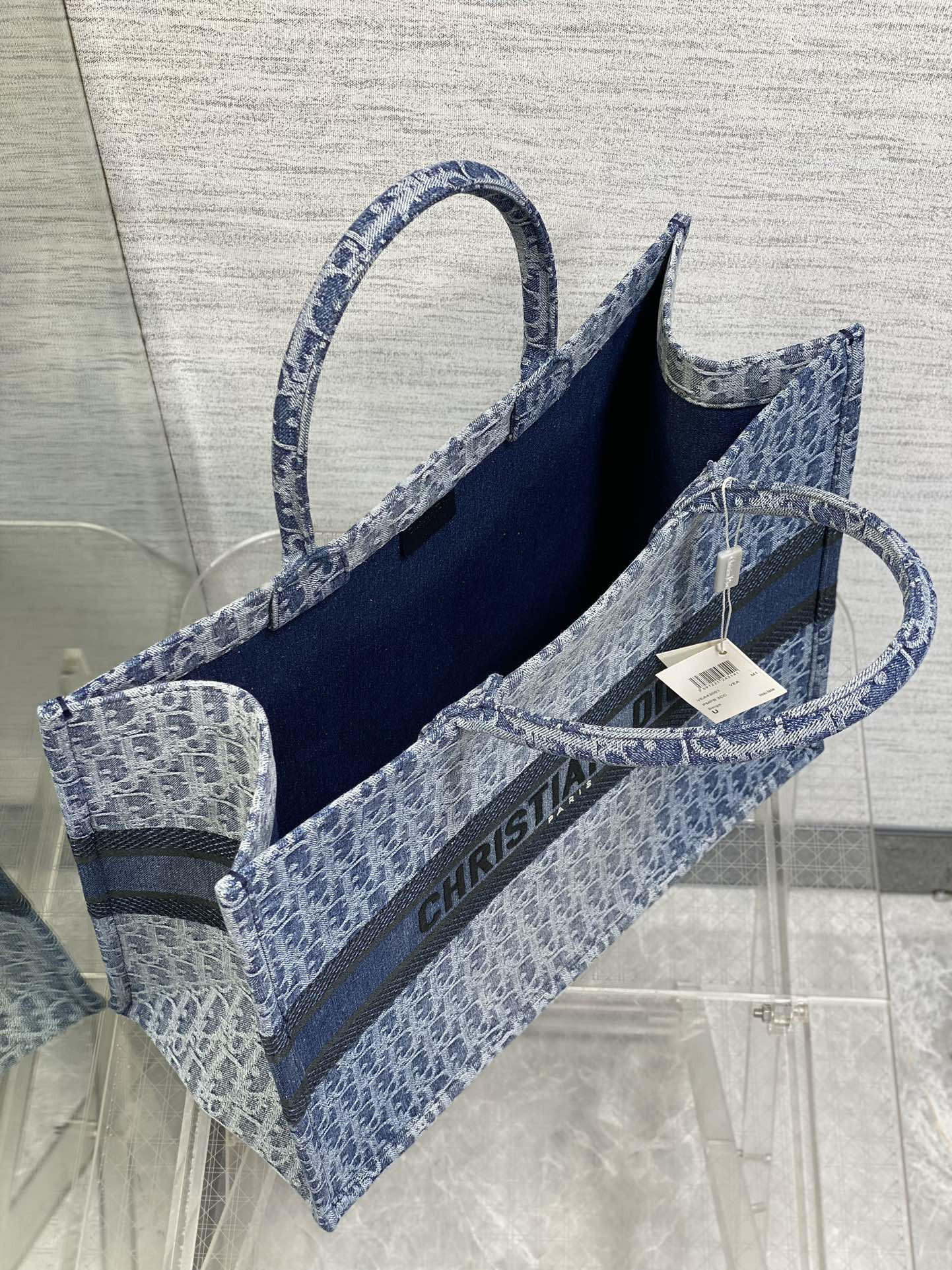 Large D10r Book Tote Blue Denim D10r Oblique Jacquard  42 x 35 x 18.5 cm