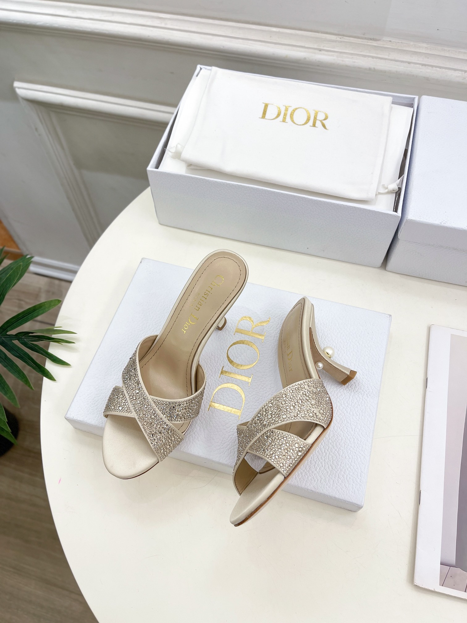 UA D10r Tribales Heeled Slide