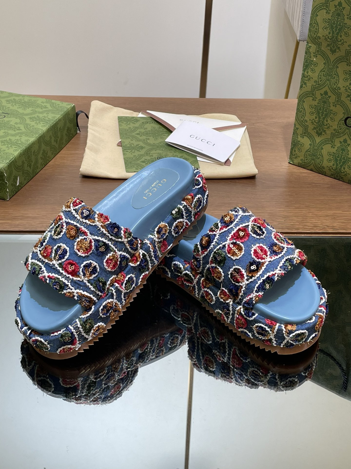 UA Gvc*1 PLATFORM SLIDE