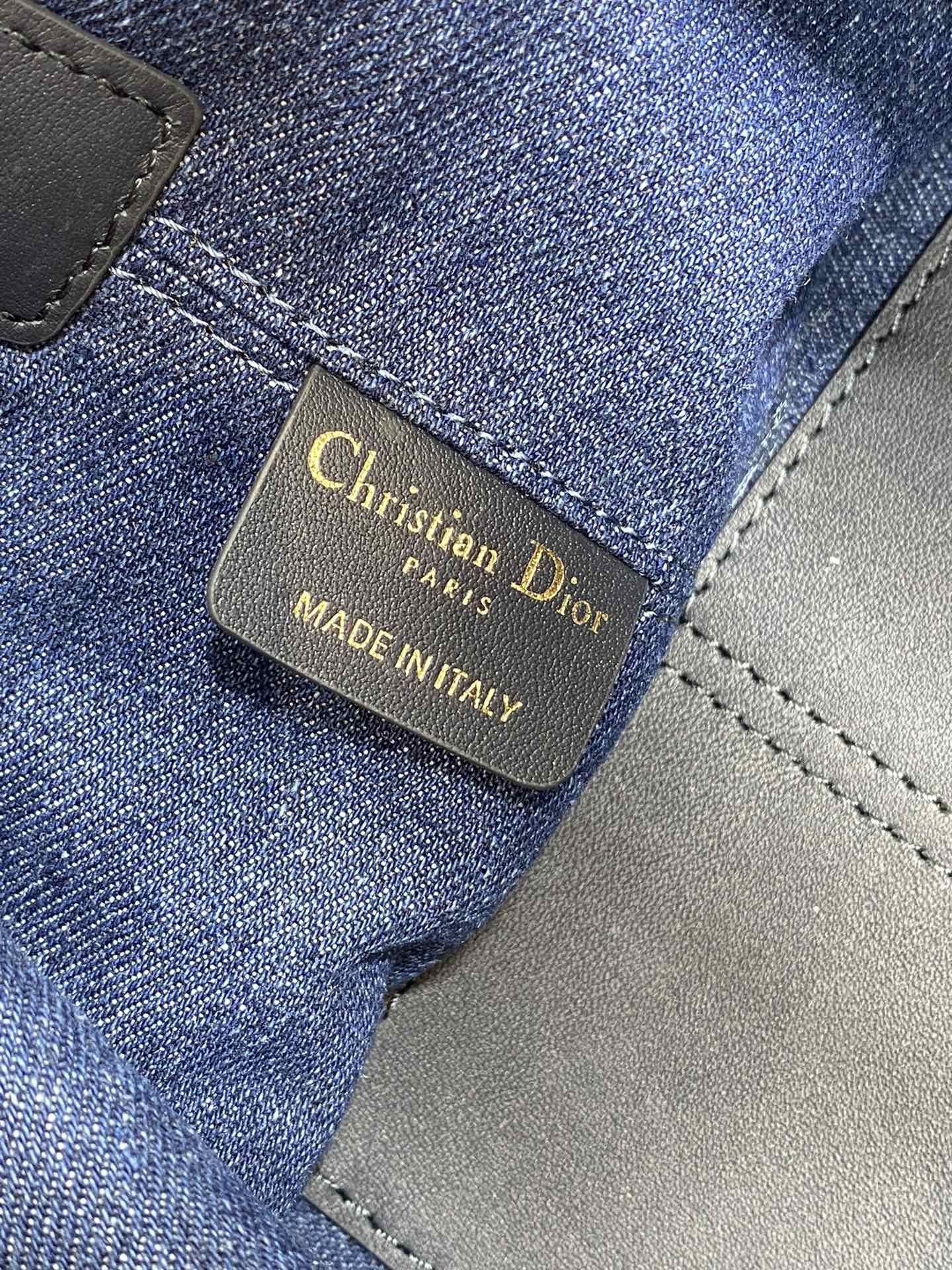 Small D10r Toujours Bag  Blue Denim D10r Oblique Jacquard 23 x15 x15cm