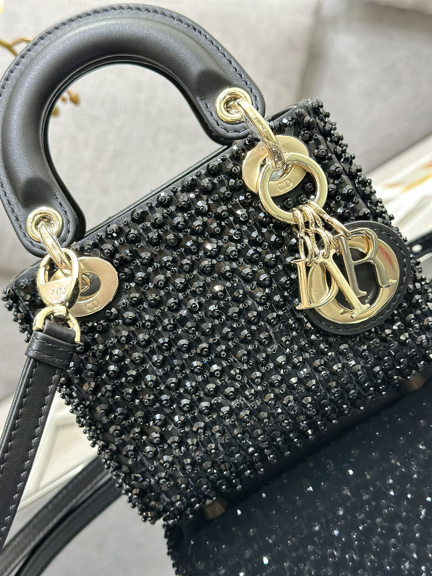 Lady D10r Ultra-Mini Embroidered Micro-Beads 12 x 10.2 x 5 cm