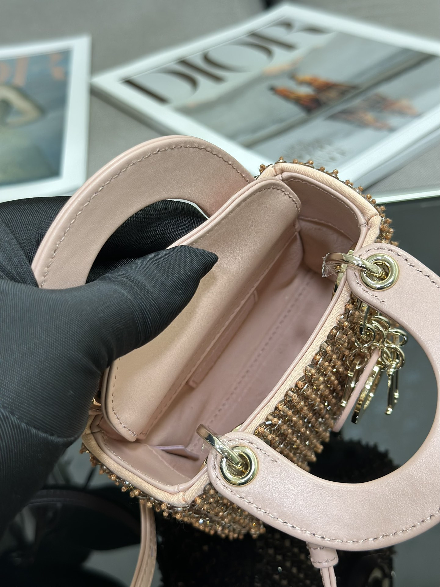 Lady D10r Ultra-Mini Embroidered Micro-Beads 12 x 10.2 x 5 cm