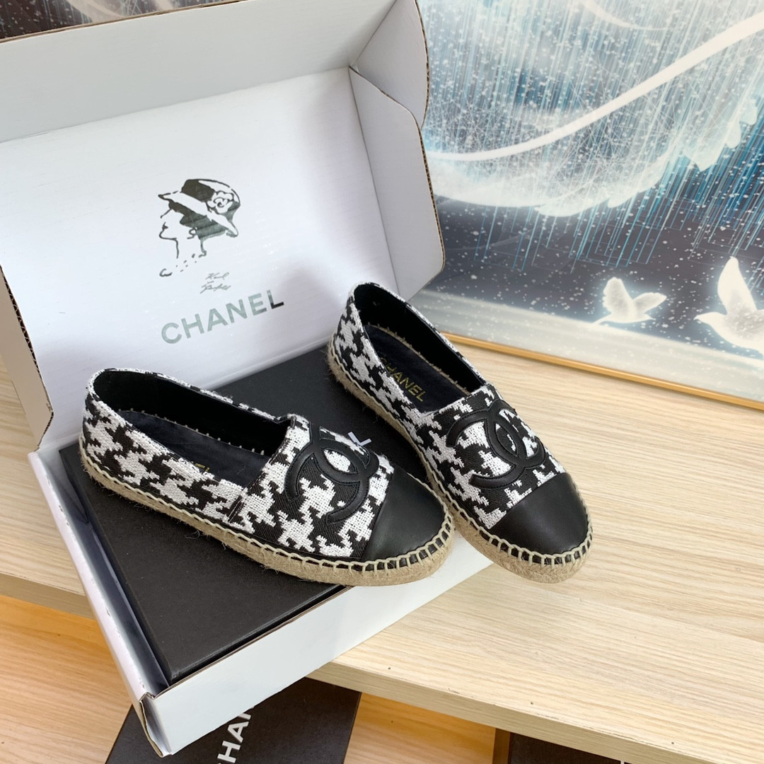 UA Ch**el ESPADRILLES