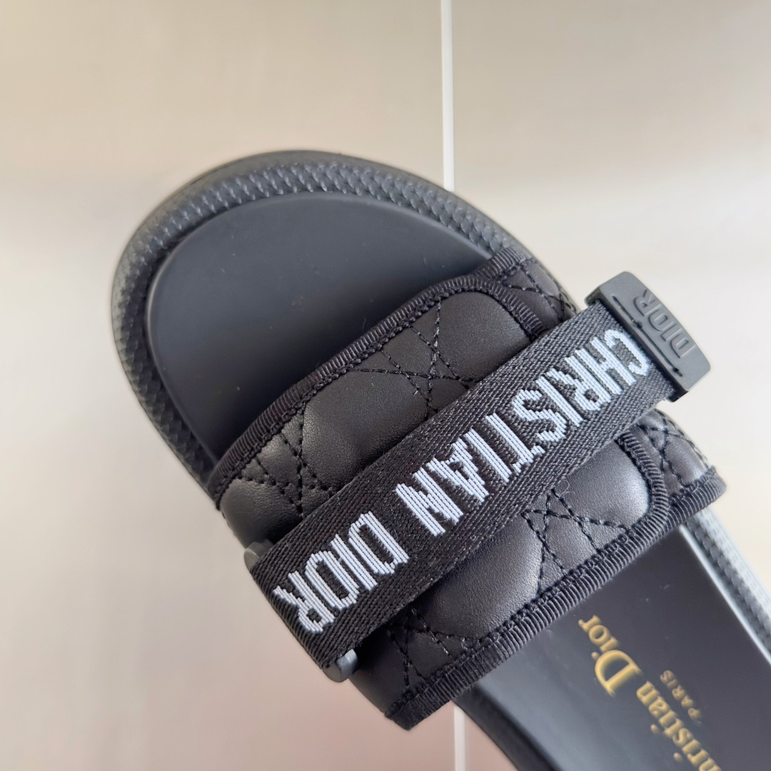 UA D10riviera Dio(r)evolution Slide Black