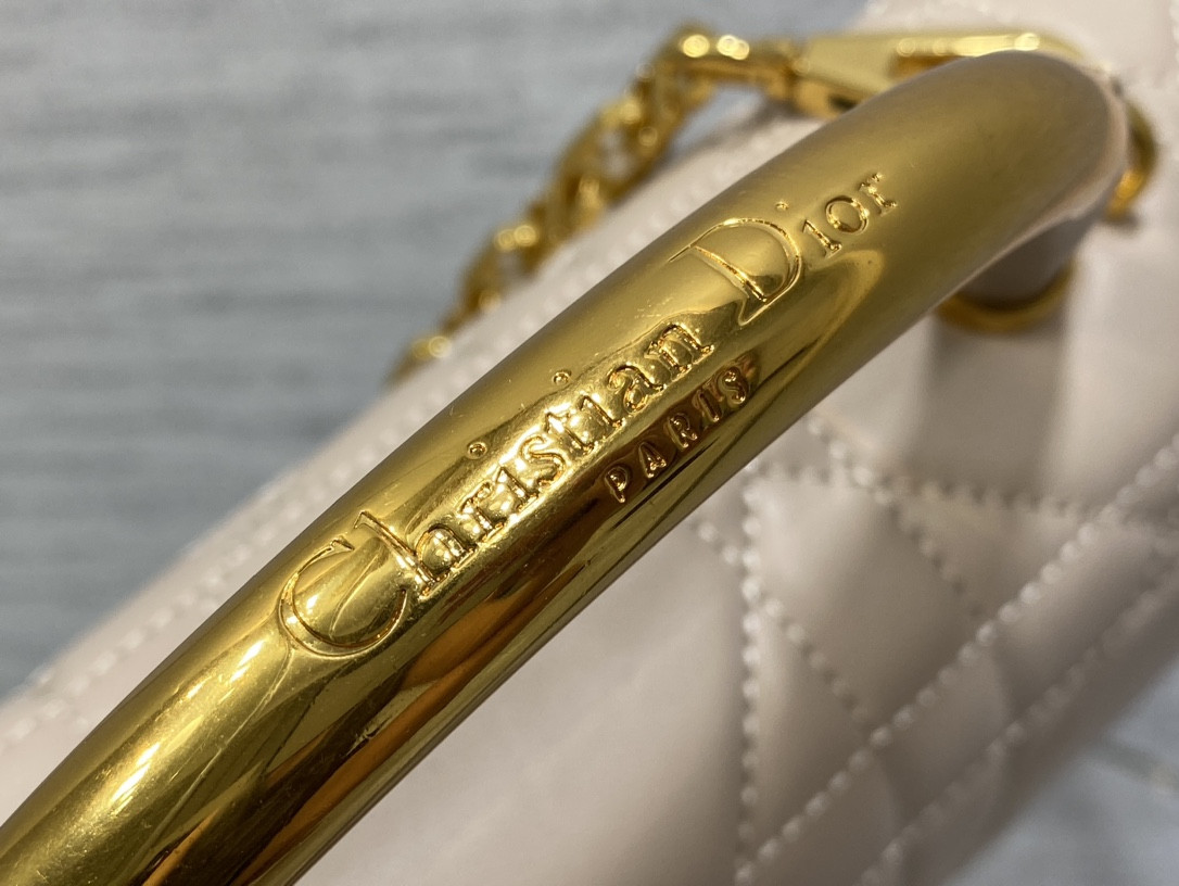 D10r Medium D10r Ange Bag Pink Latte Macrocannage Calfskin 26 x 17 x 9 cm