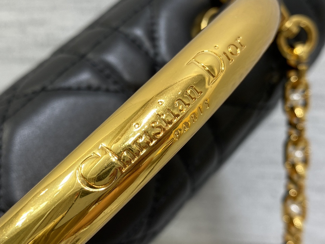 D10r Medium D10r Ange Bag Black Macrocannage Calfskin 26 x 17 x 9 cm