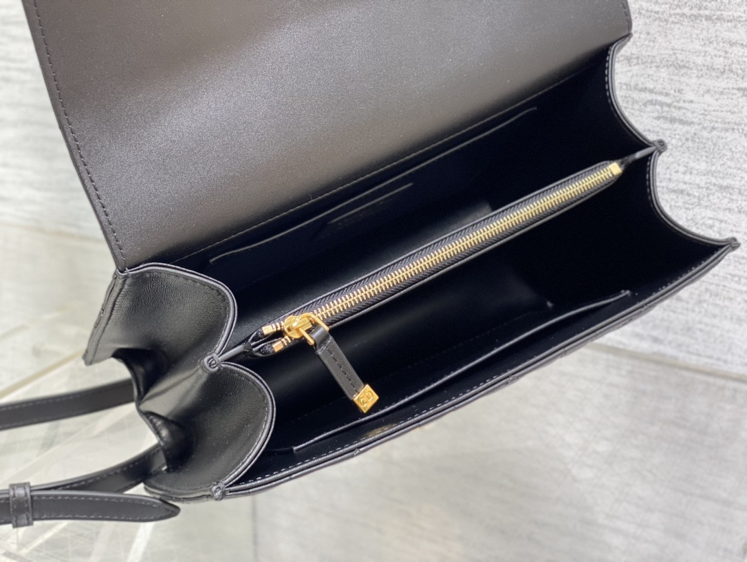 D10r Medium D10r Ange Bag Black Macrocannage Calfskin 26 x 17 x 9 cm