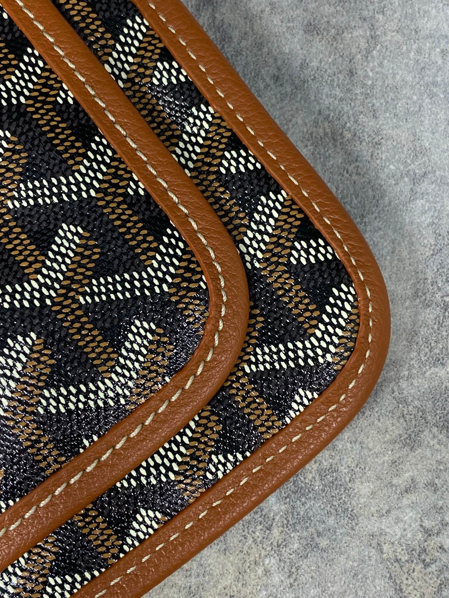 G09ard Plumet Pocket Wallet 21x14x2.5cm