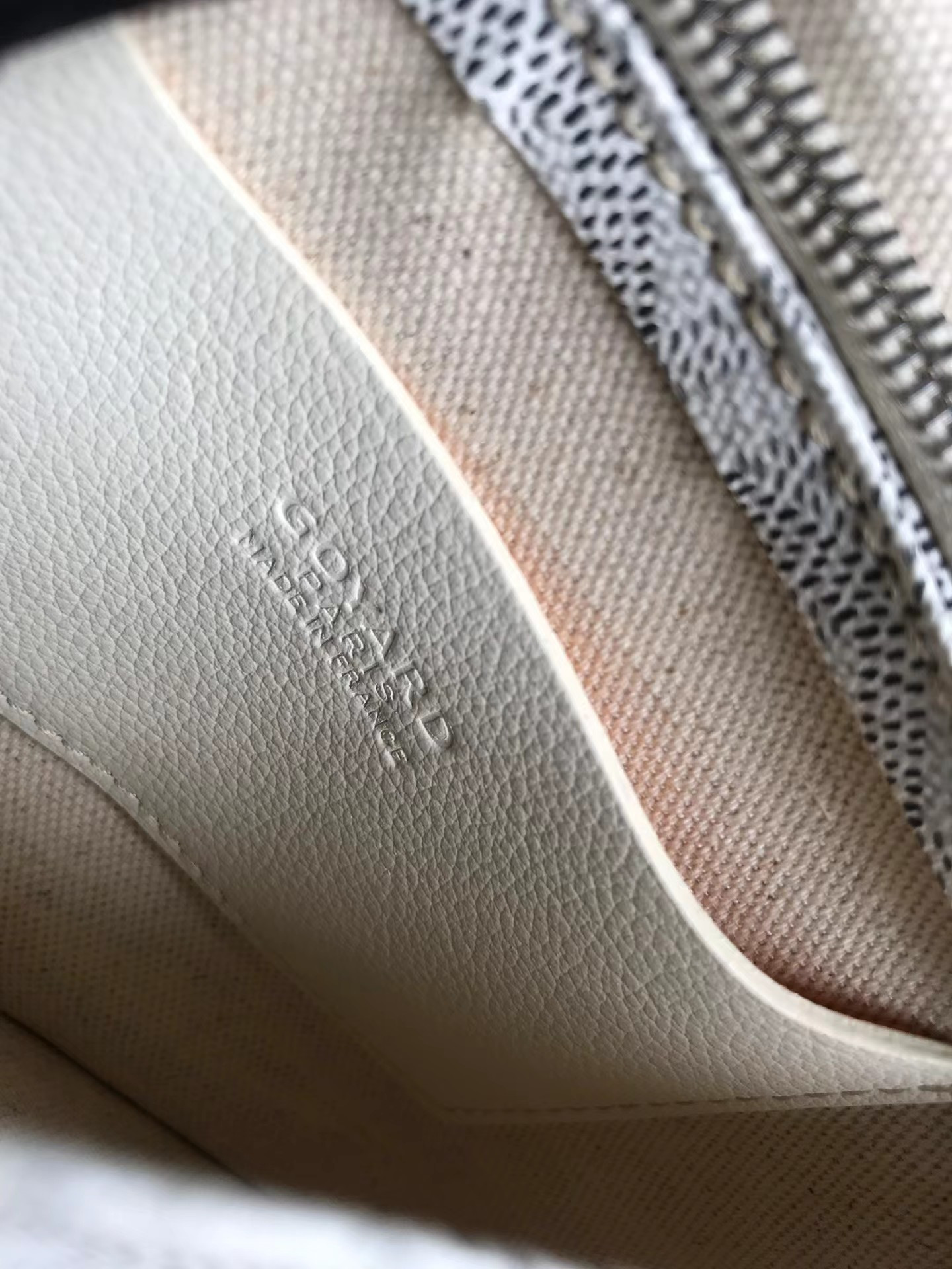 G09ard Plumet Pocket Wallet 21x14x2.5cm