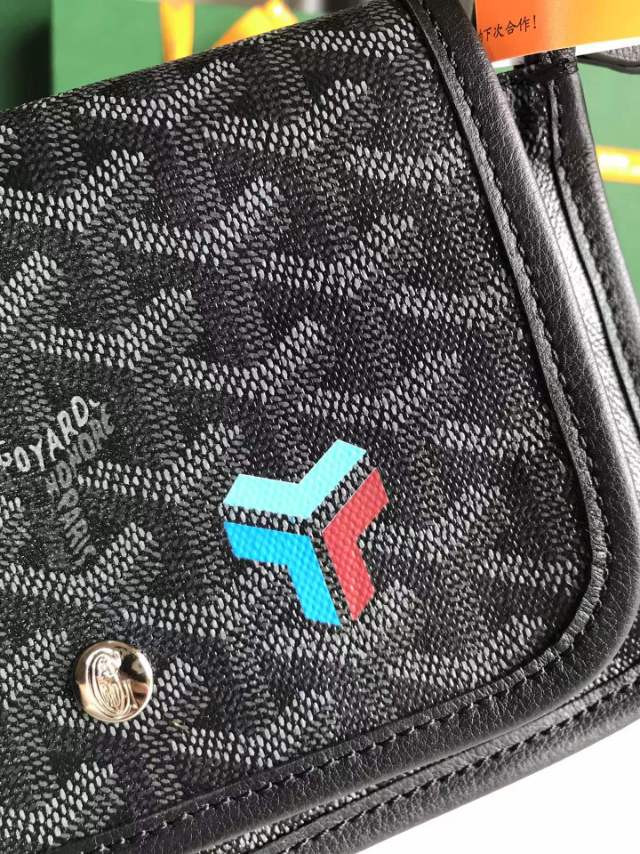 G09ard Plumet Pocket Wallet 21x14x2.5cm