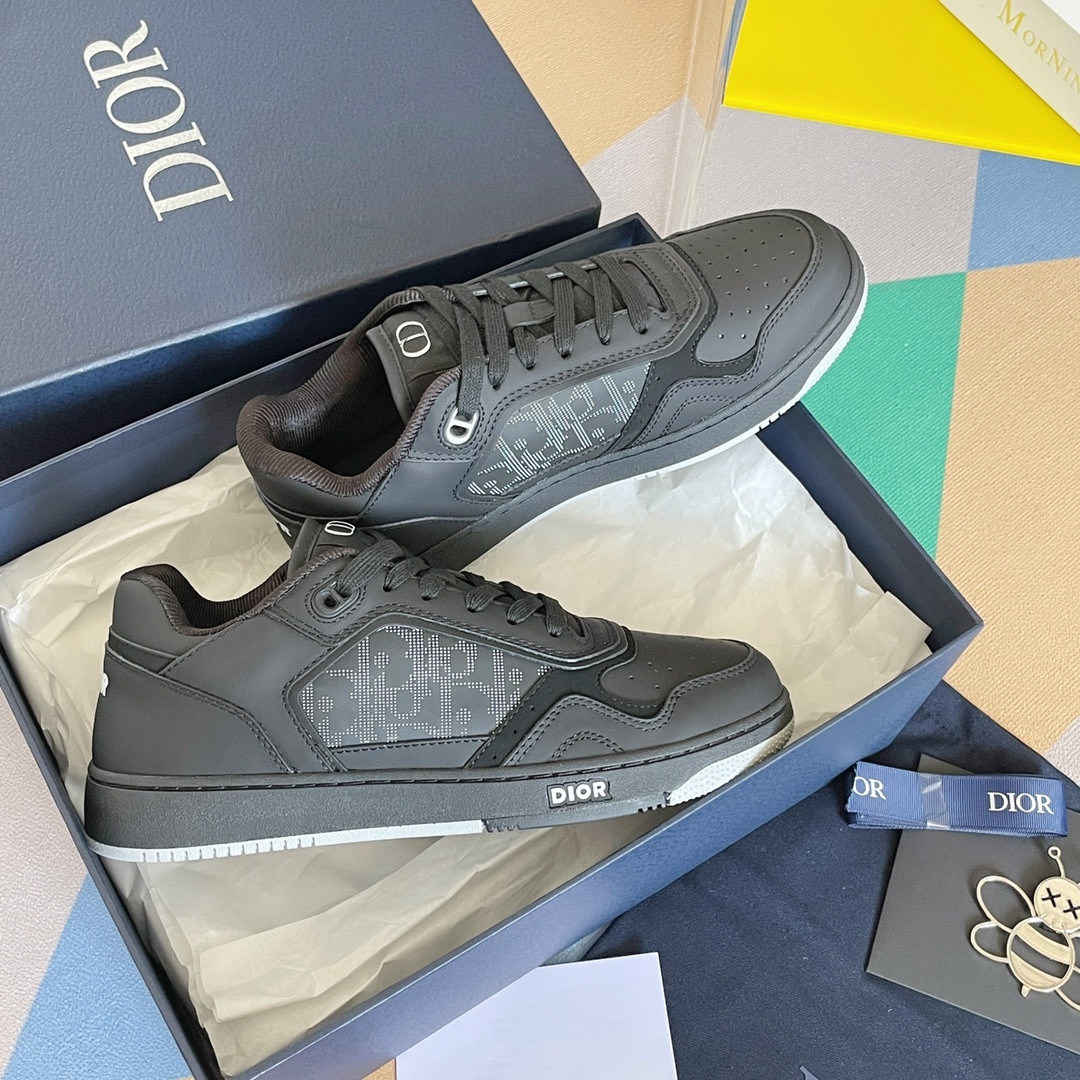 UA D10r B27 Sneaker