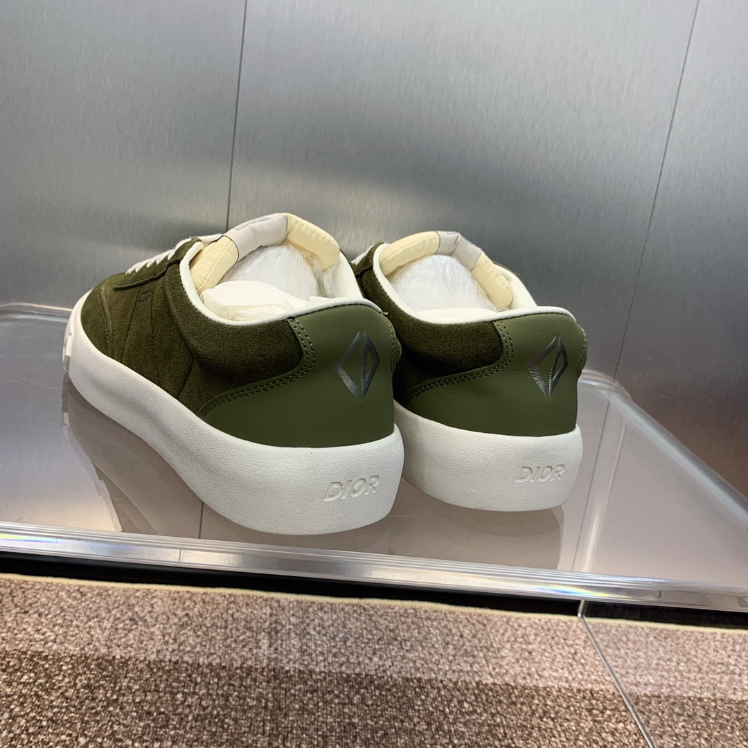 UA D10r B101 Sneaker