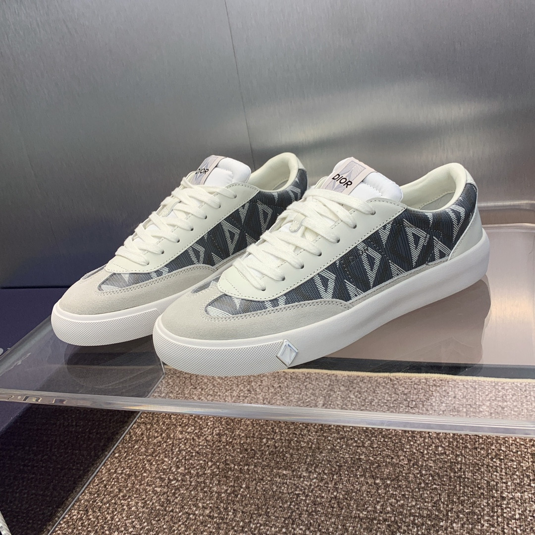 UA D10r B101 Sneaker