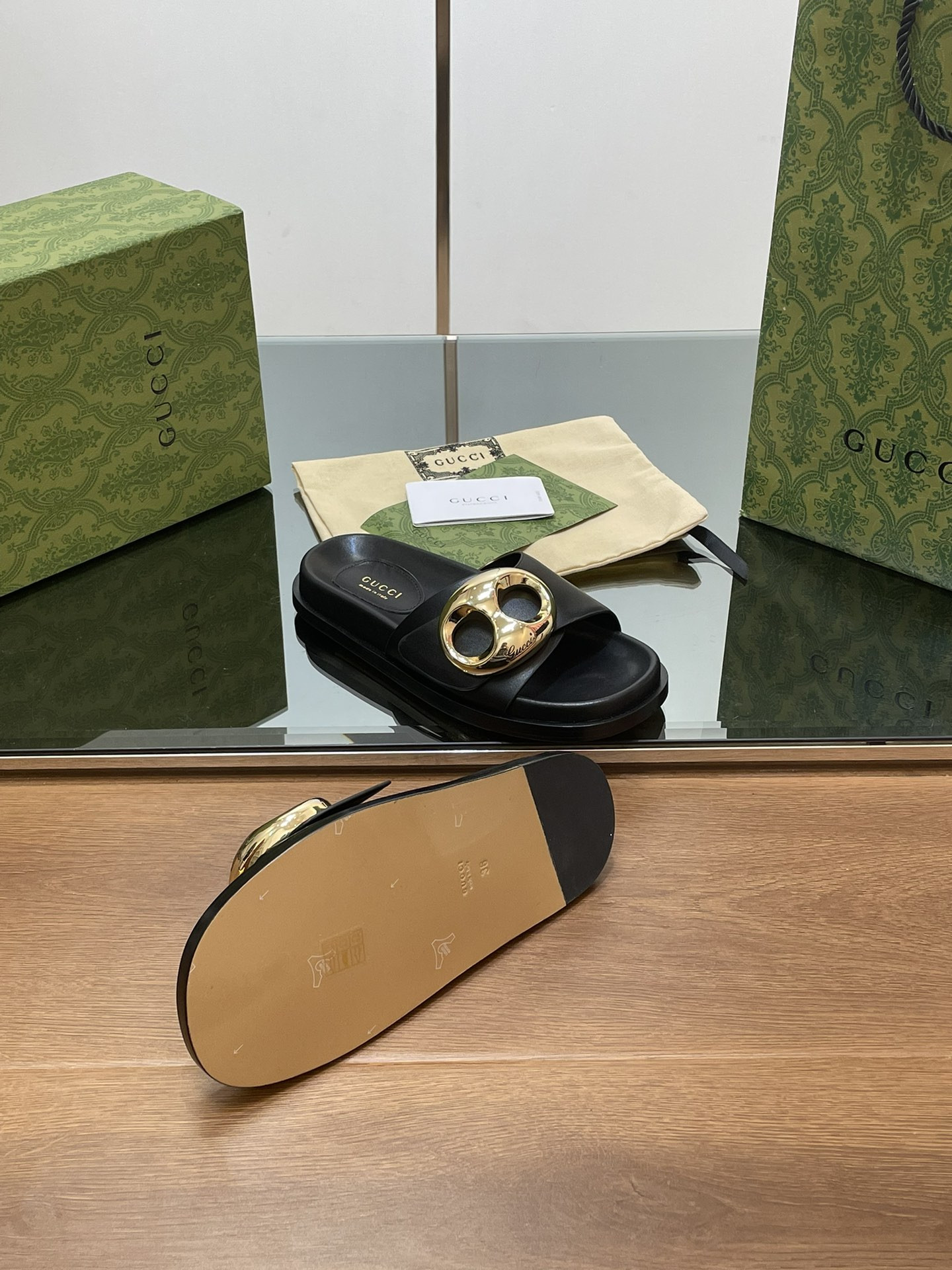 UA Gvc*1 MARINA CHAIN SLIDE SANDAL