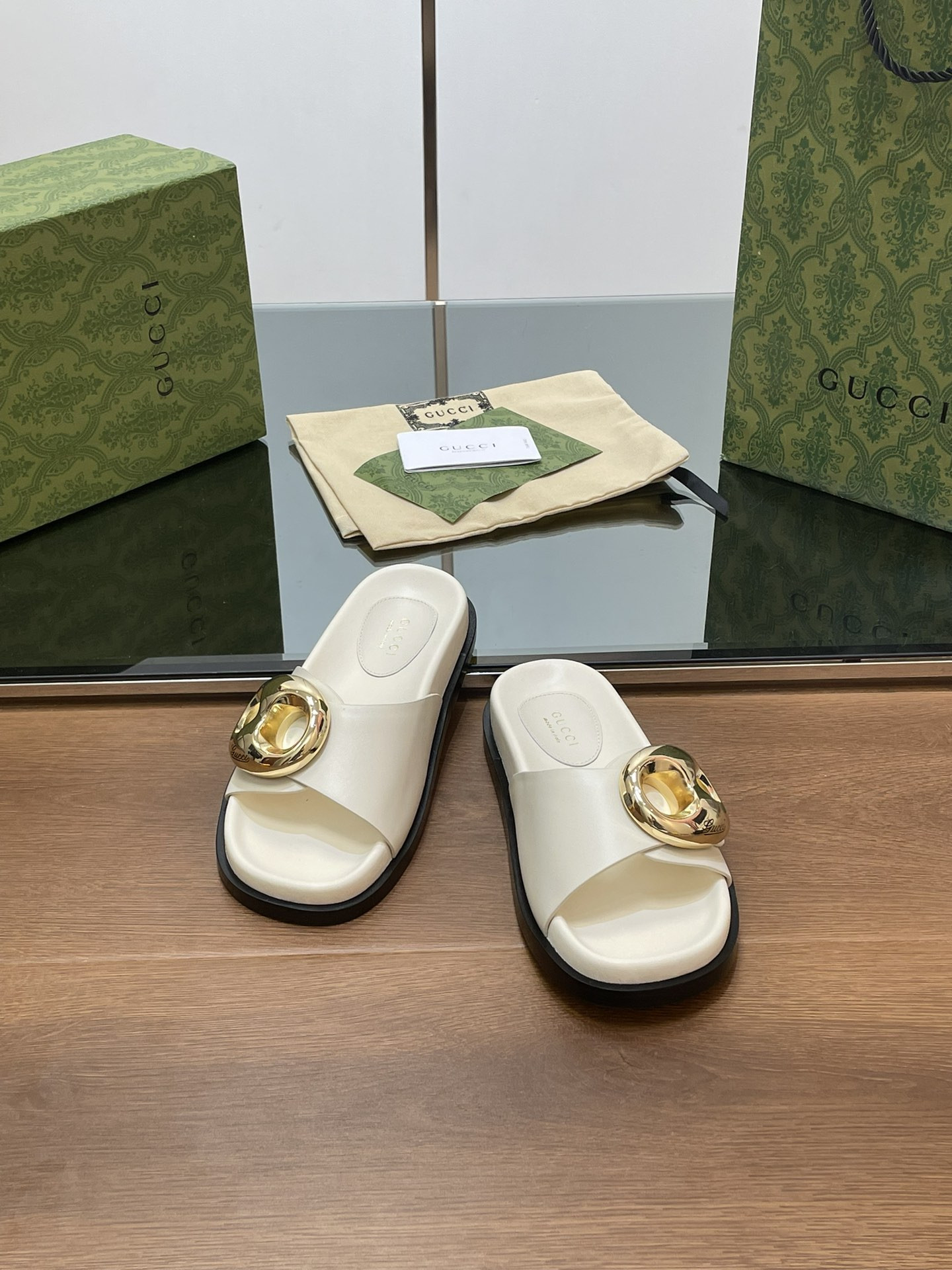 UA Gvc*1 MARINA CHAIN SLIDE SANDAL