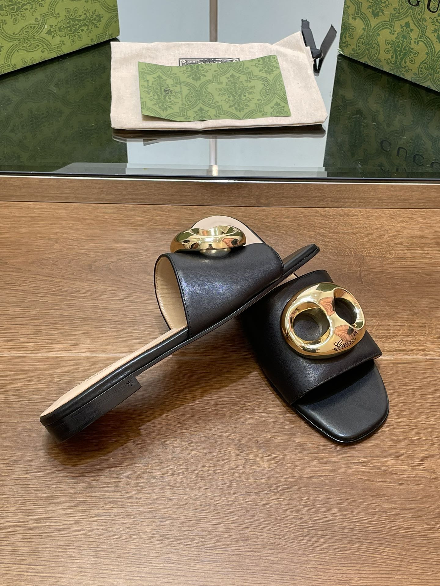 UA Gvc*1 MARINA CHAIN SLIDE