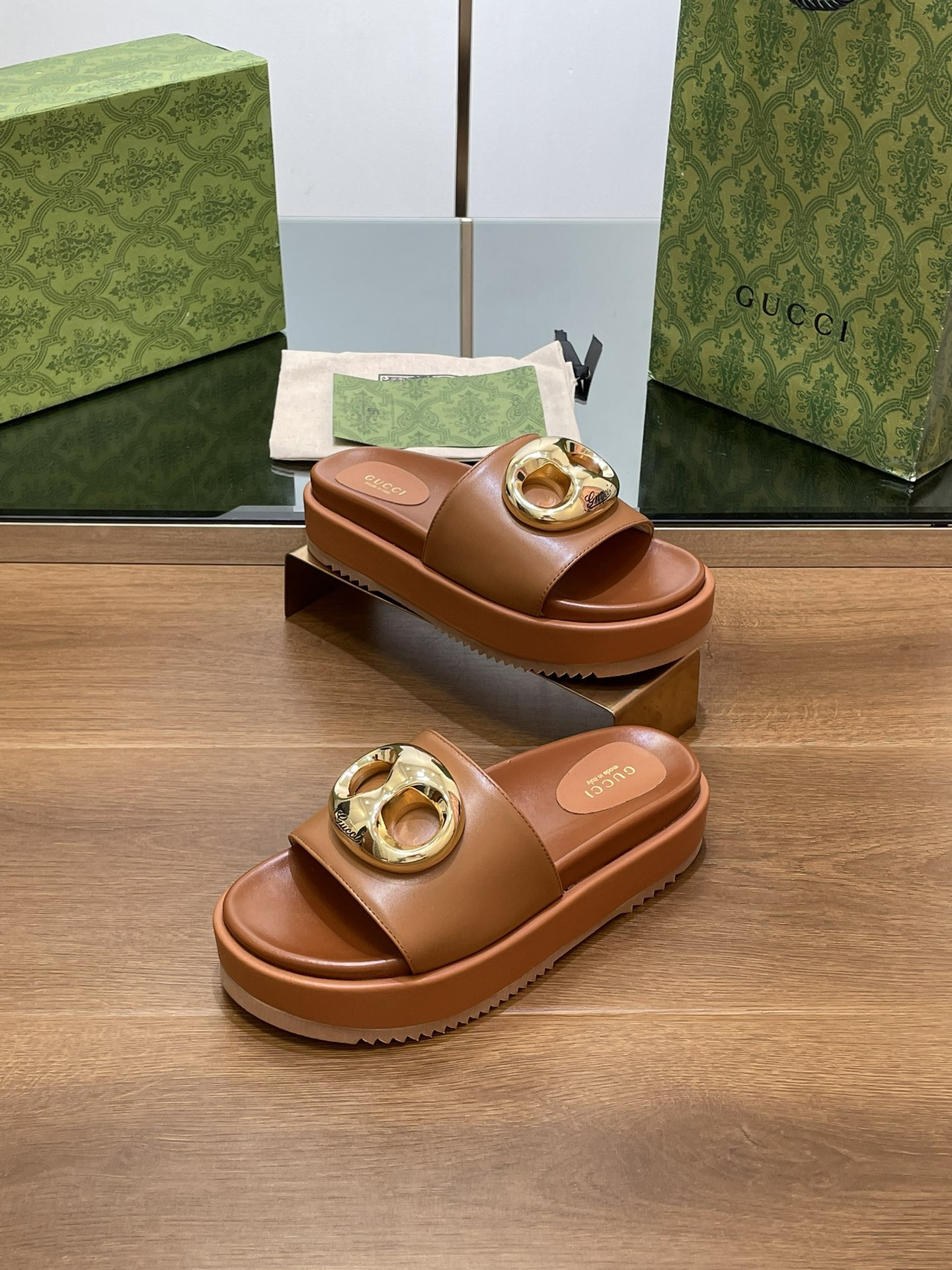 UA Gvc*1 MARINA CHAIN SLIDE