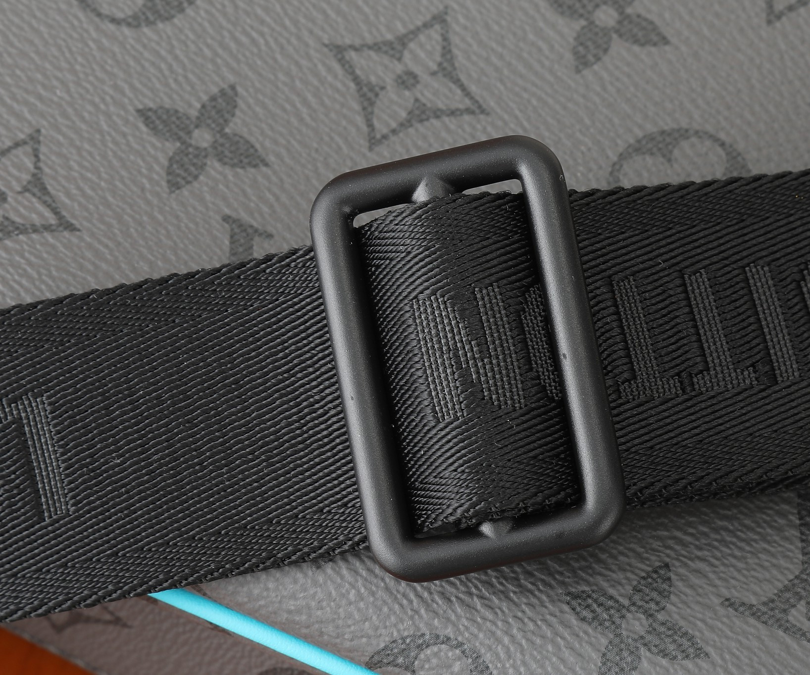 LV Trio Messenger M11648 25x18.5x7CM