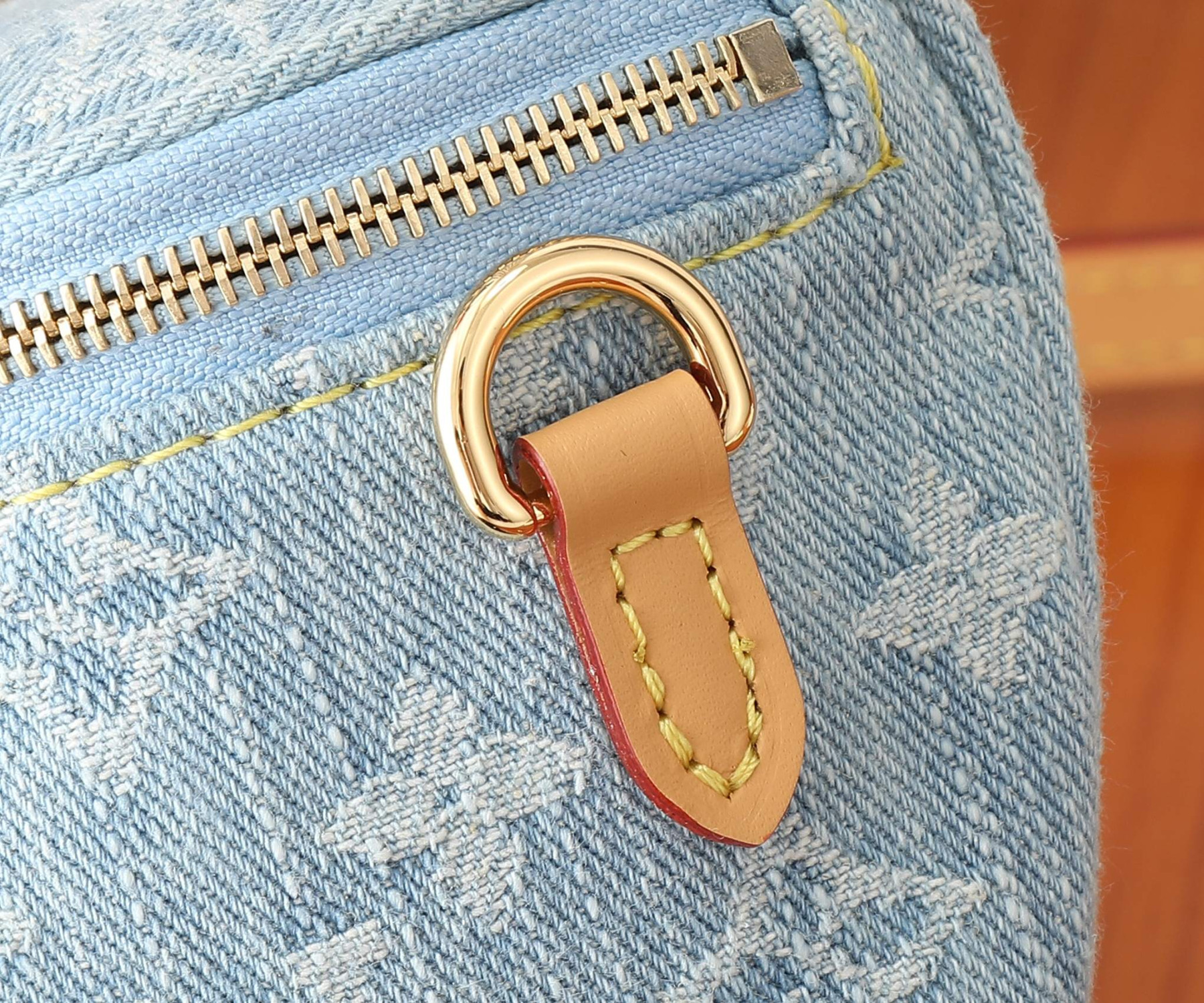 LV Mini Bumbag M83353 17x12x9.5CM