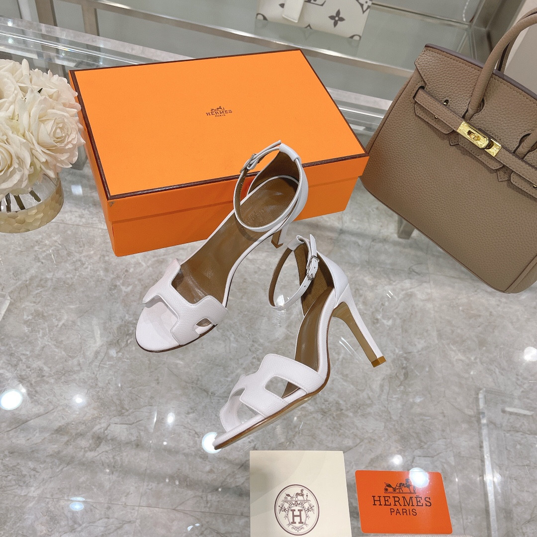 UA H**me5 Heeled Sandal