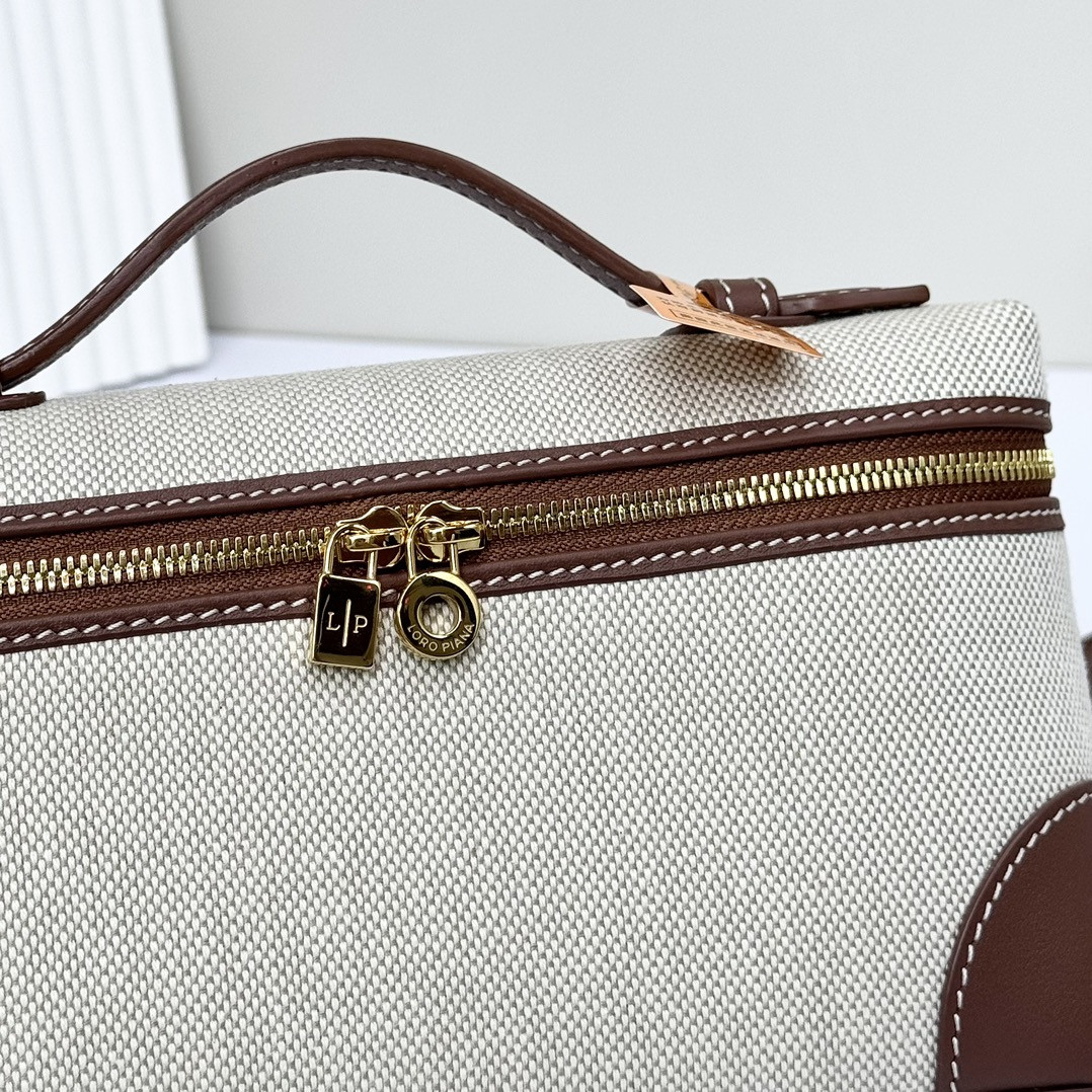 L0r0 P1ana Extra Pocket L19 Cotton, Linen 11 x 19 x 6.5 cm