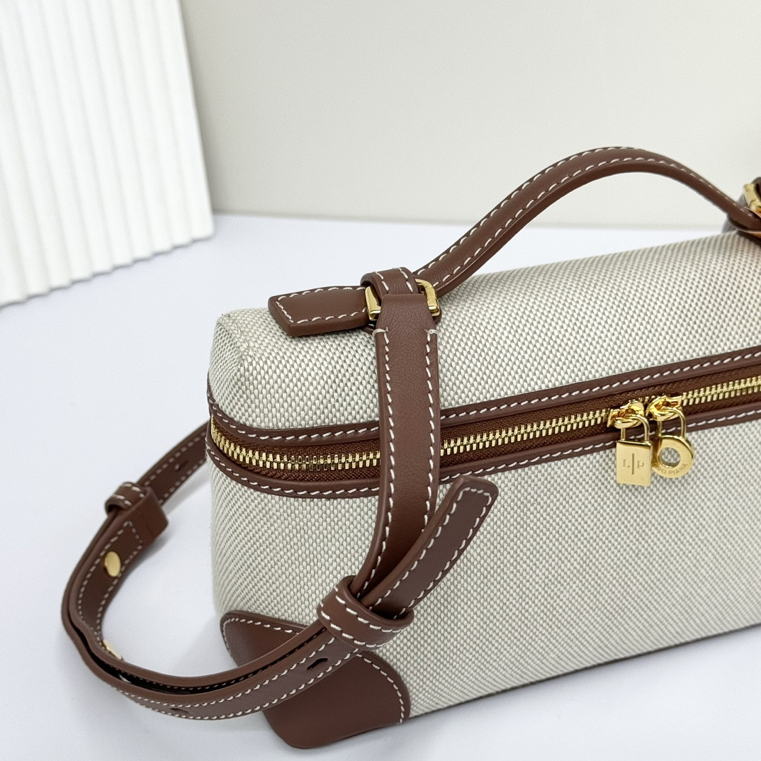 L0r0 P1ana Extra Pocket L19 Cotton, Linen 11 x 19 x 6.5 cm