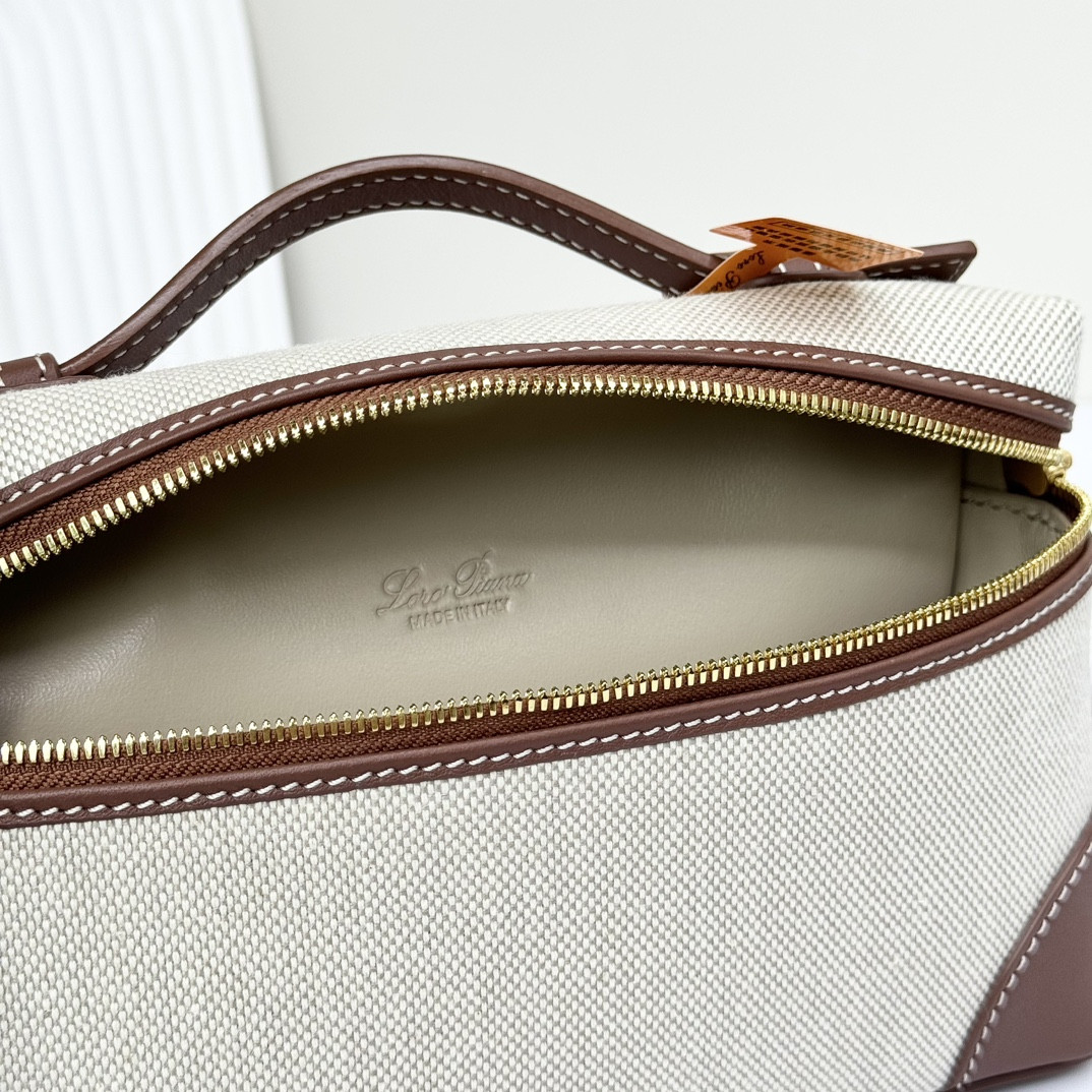 L0r0 P1ana Extra Pocket L19 Cotton, Linen 11 x 19 x 6.5 cm