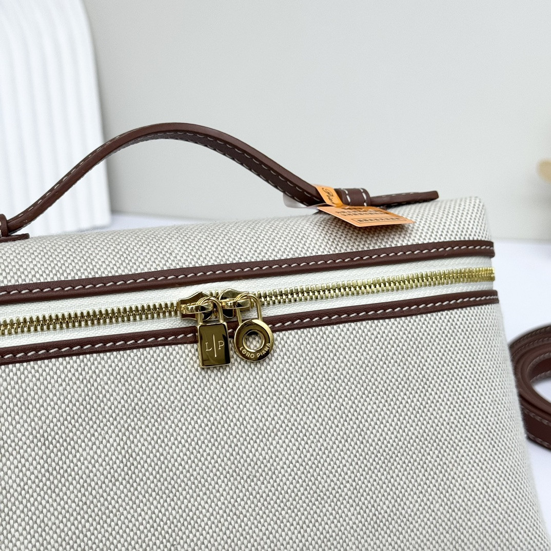 L0r0 P1ana Extra Pocket L19  Cotton, Linen 11 x 19 x 6.5 cm