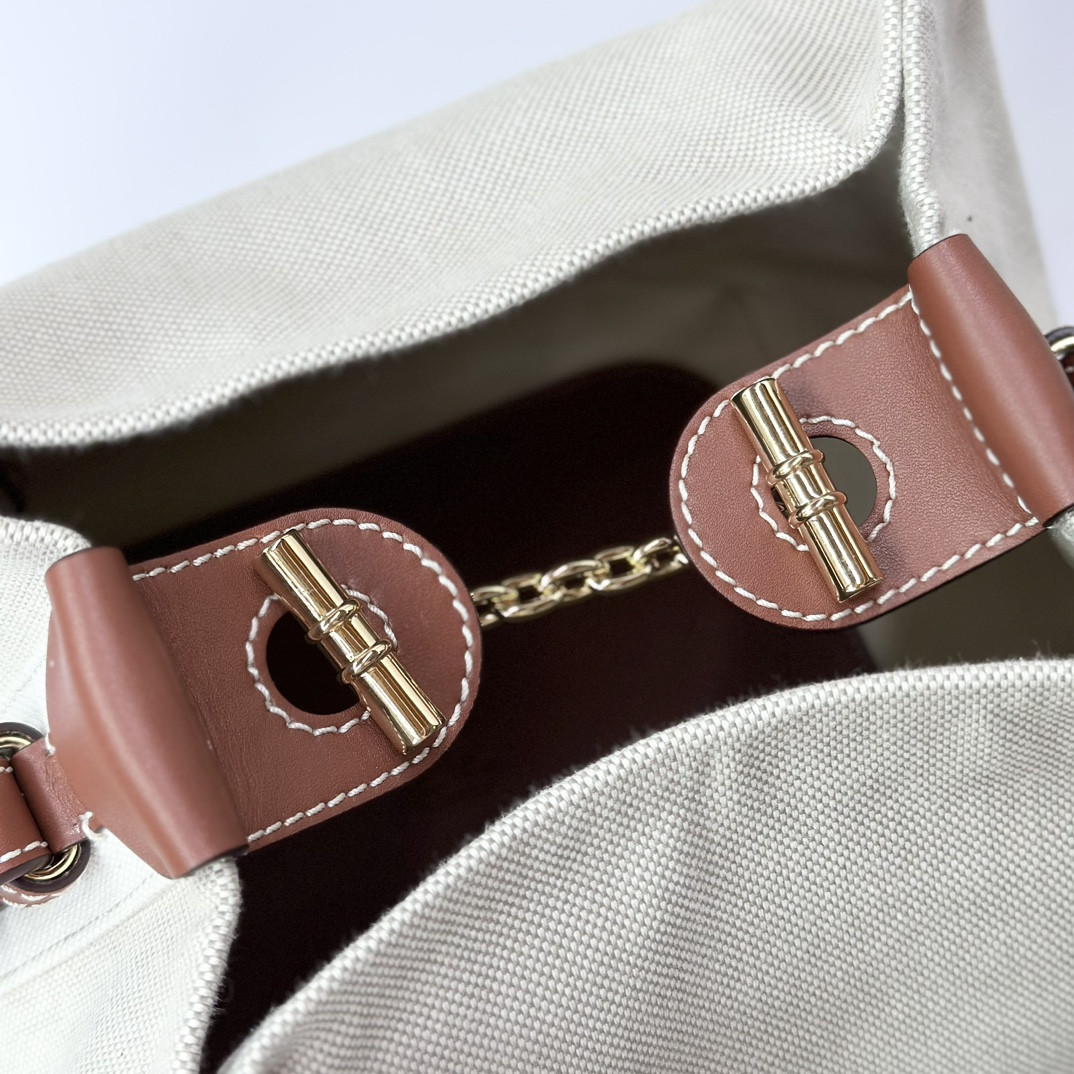 L0r0 P1ana Large Bale Bag Cotton, Linen 24 x 20 x 27 cm