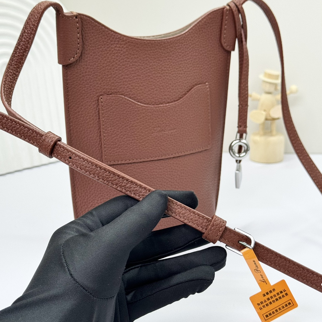 L0r0 P1ana Mini Bale Bag Calfskin 20x15x4cm