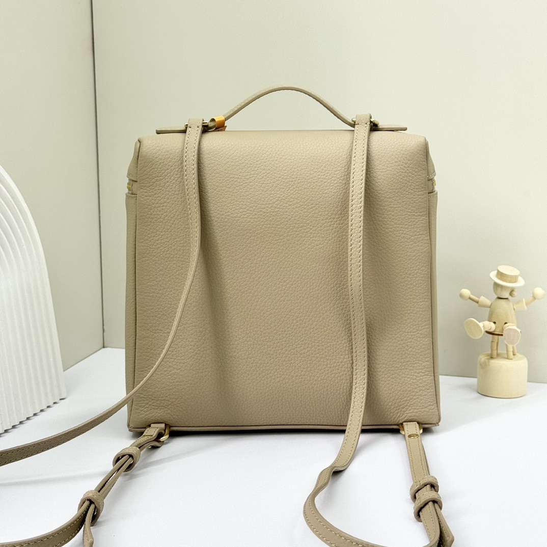 L0r0 P1ana Extra Pocket backpack L23.5 Grained Calfskin 23 x 21 x 8 cm