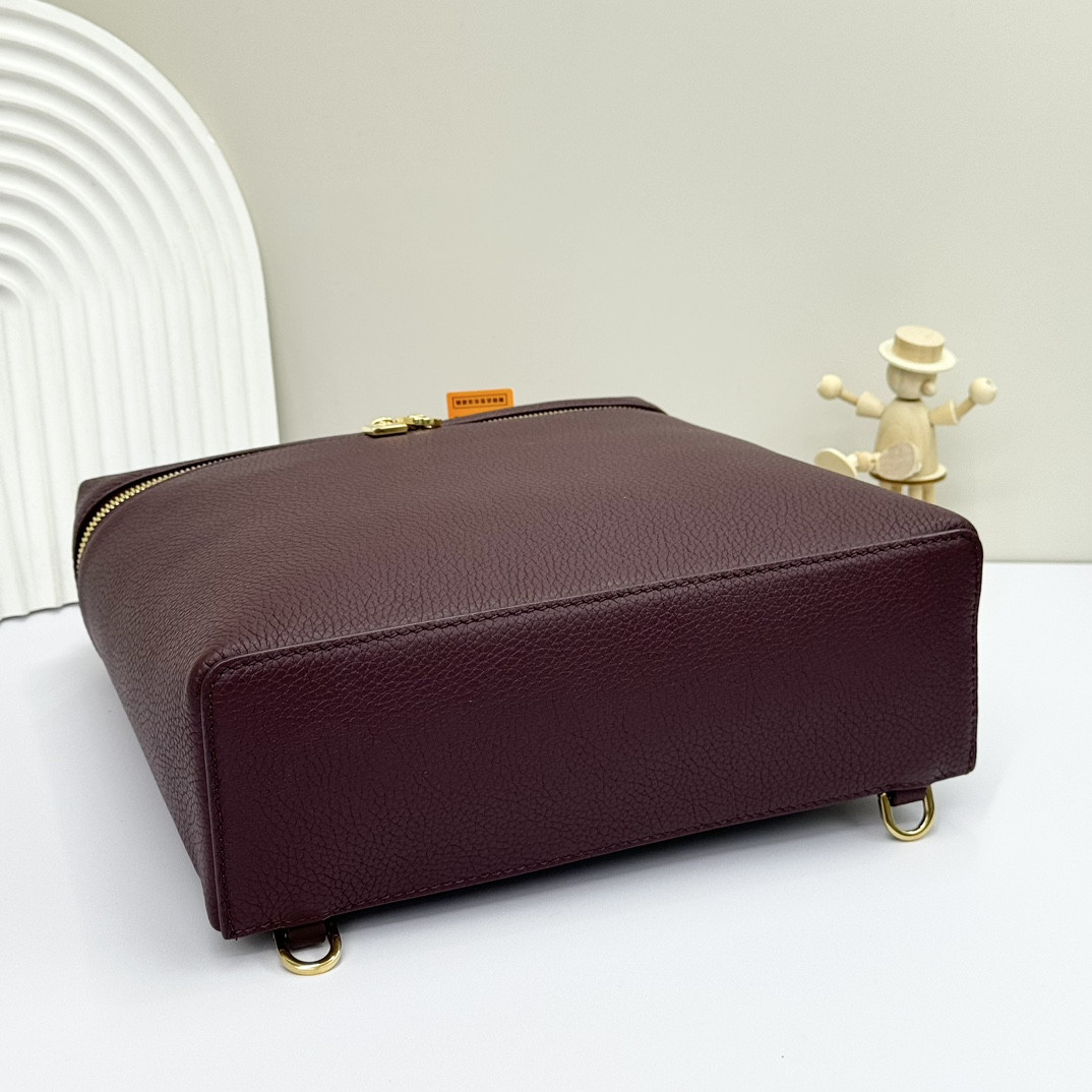 L0r0 P1ana Extra Pocket backpack L23.5 Grained Calfskin 23 x 21 x 8 cm