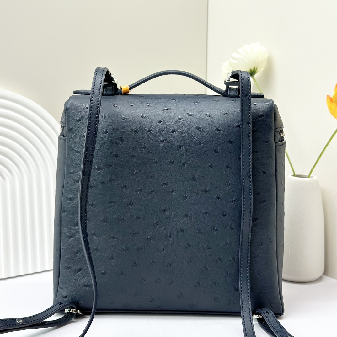 L0r0 P1ana Extra Pocket backpack L23.5 Ostrich-grained Leather 23 x 21 x 8 cm