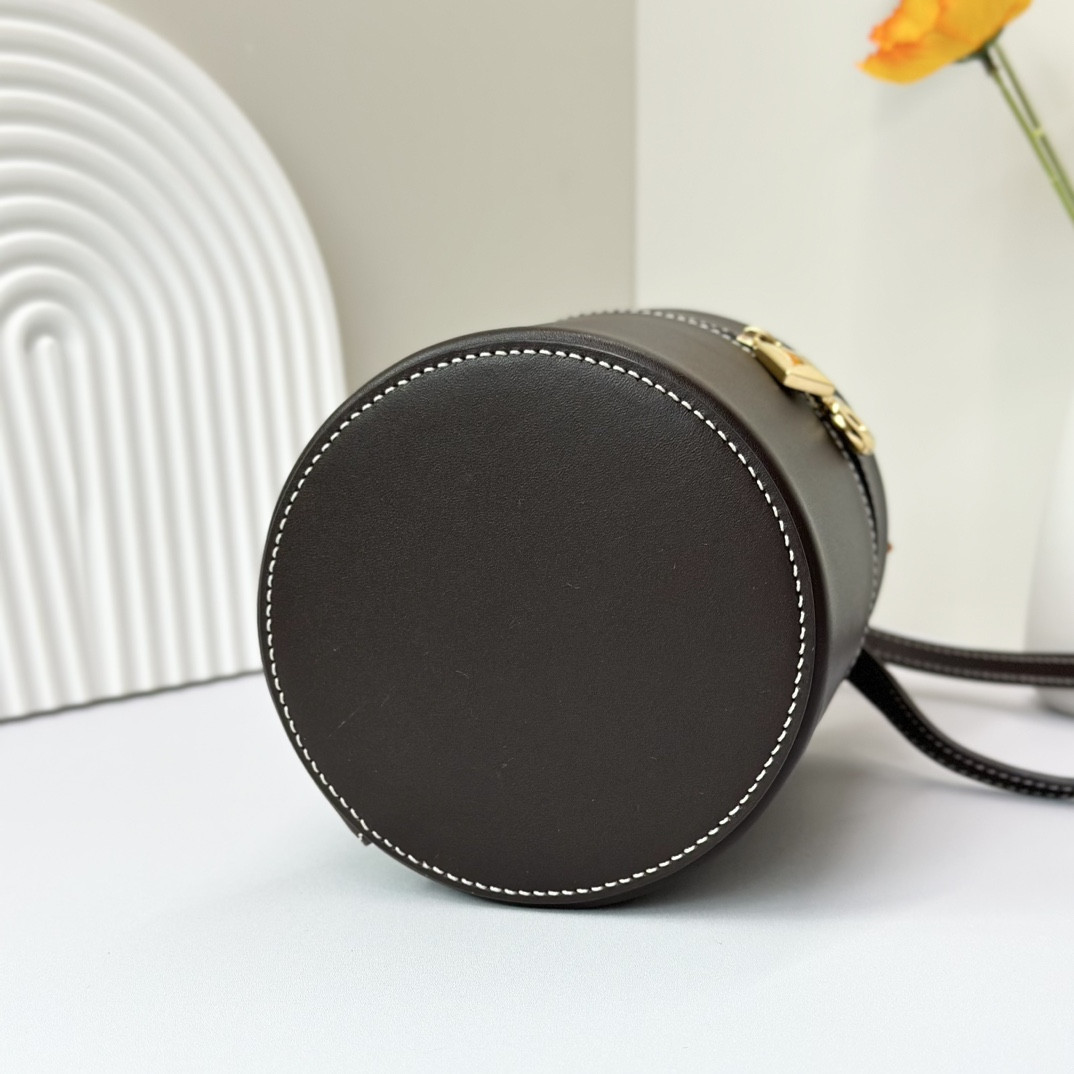 L0r0 P1ana Extra Case Smooth Calfskin 12 x16 x12cm